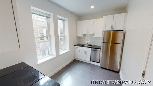 Building Photo - 123 Sutherland Rd