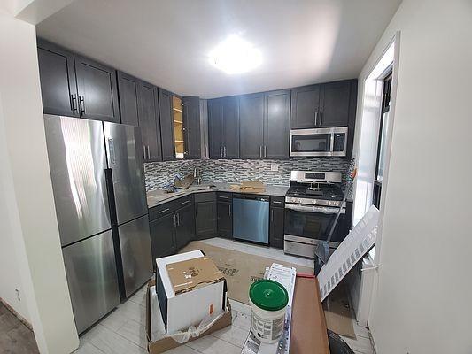 Foto principal - 1 bedroom in Bronx NY 10463