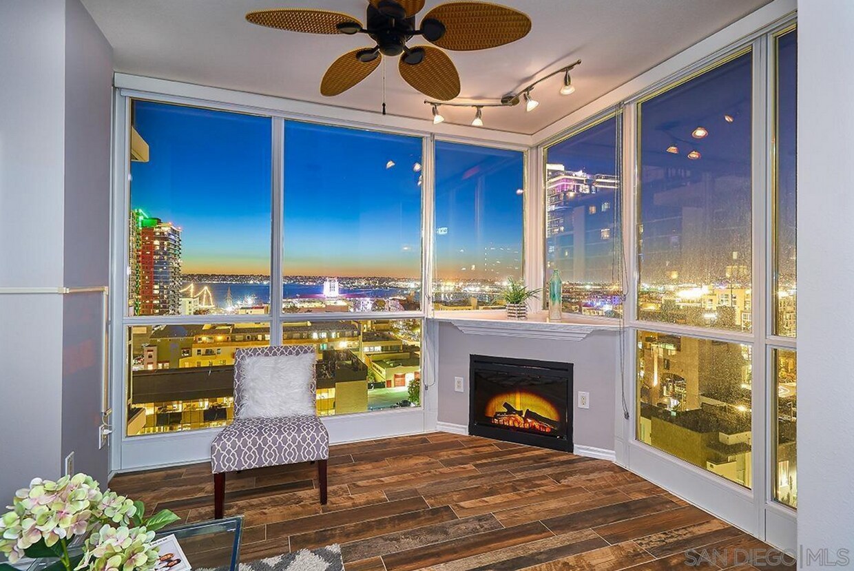 Foto principal - 300 W Beech St