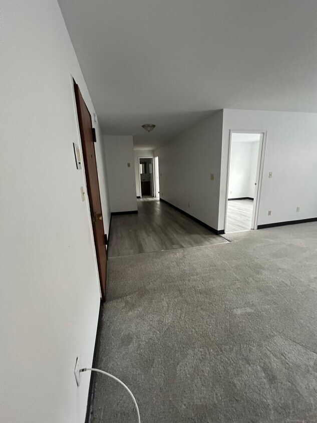 Primary Photo - 360 Palisade Ave