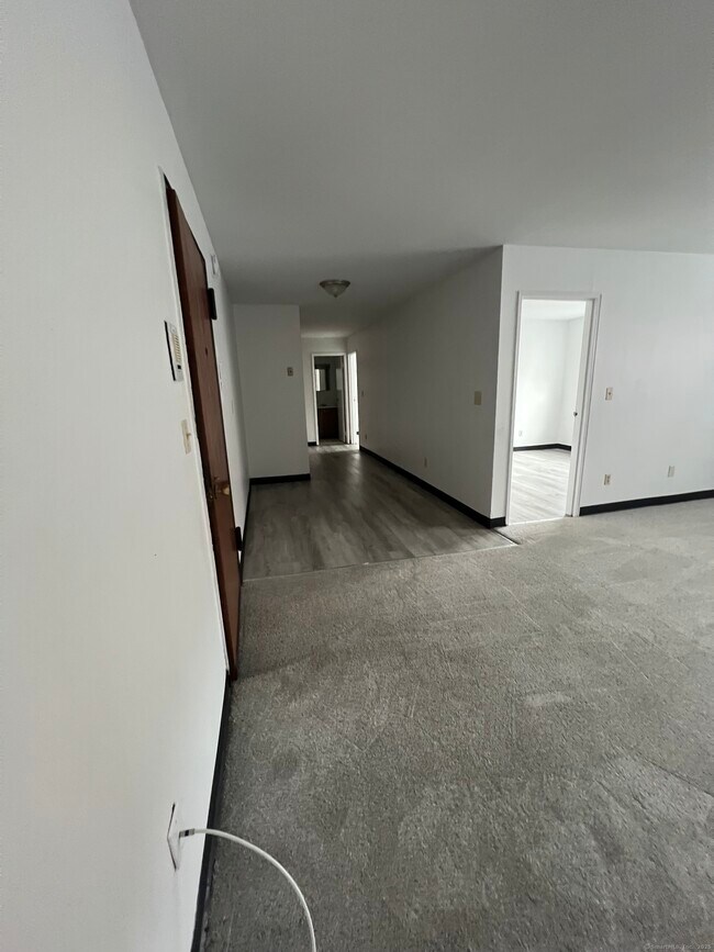 Building Photo - 360 Palisade Ave