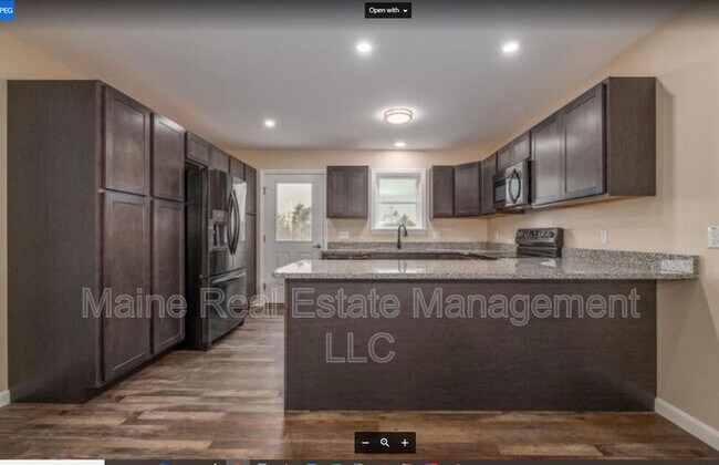 Foto del edificio - 221 Mountain Rd