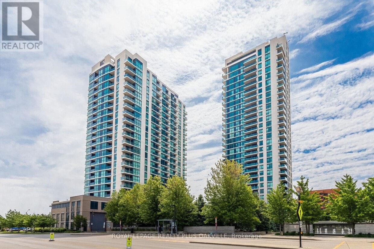 Photo principale - 215-2215 Sherway Gardens Rd