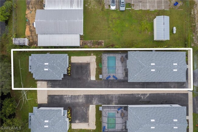 Building Photo - 26961 N Riverside Dr