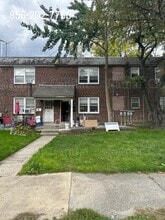 Building Photo - 1532 Bradley Ave