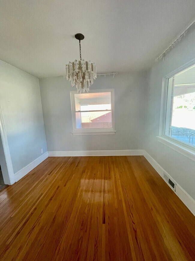 Building Photo - Welcome to this adorable 3-bedroom, 2-bath ranch style brick home, nestled in the historic McCror...