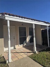 Building Photo - 7 E Stubbs St