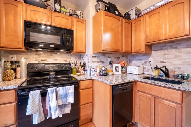 updated kitchen - 315 E Garrison St