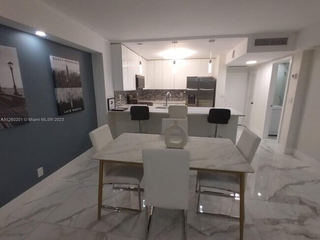 Building Photo - 3725 S Ocean Dr