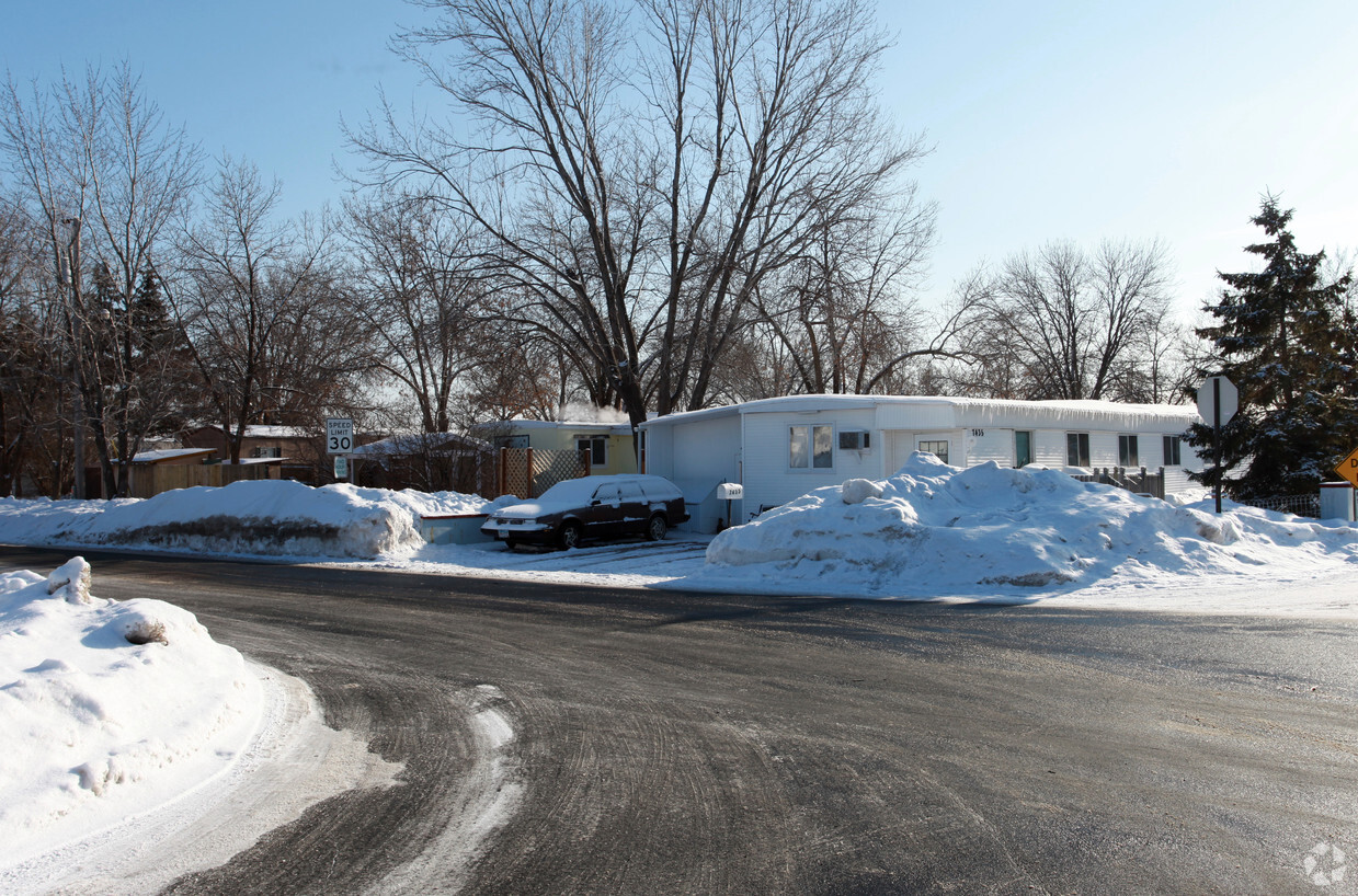 Primary Photo - 1130 Onondaga Way