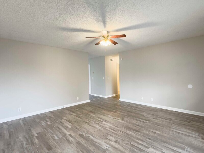 Foto principal - 1012 Cooper Dr