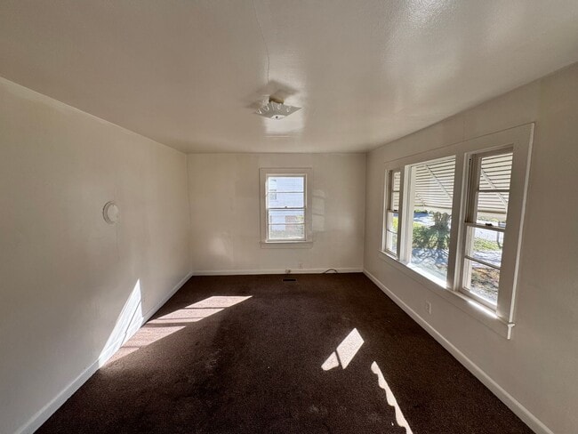 Building Photo - 2/1 in City of Shelby