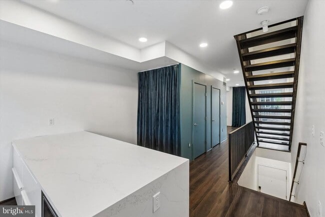 Building Photo - 1911 N 9th St