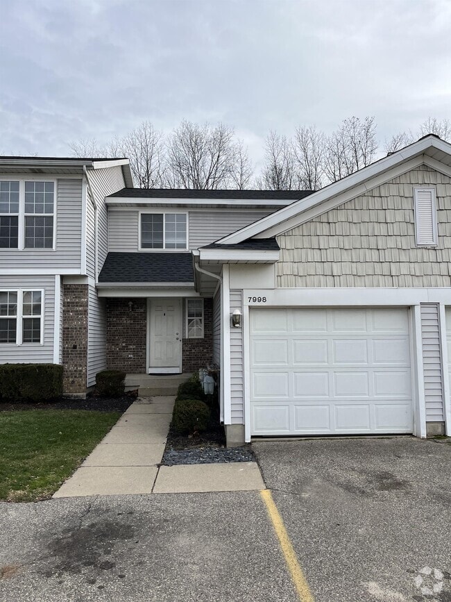 Building Photo - 7992 Green Meadow Ct