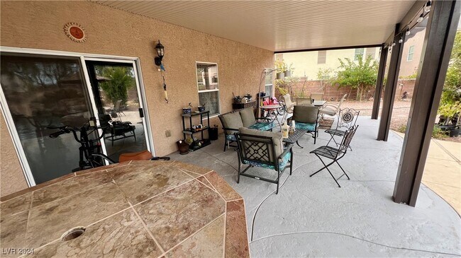 Foto del edificio - 4933 Naff Ridge Dr
