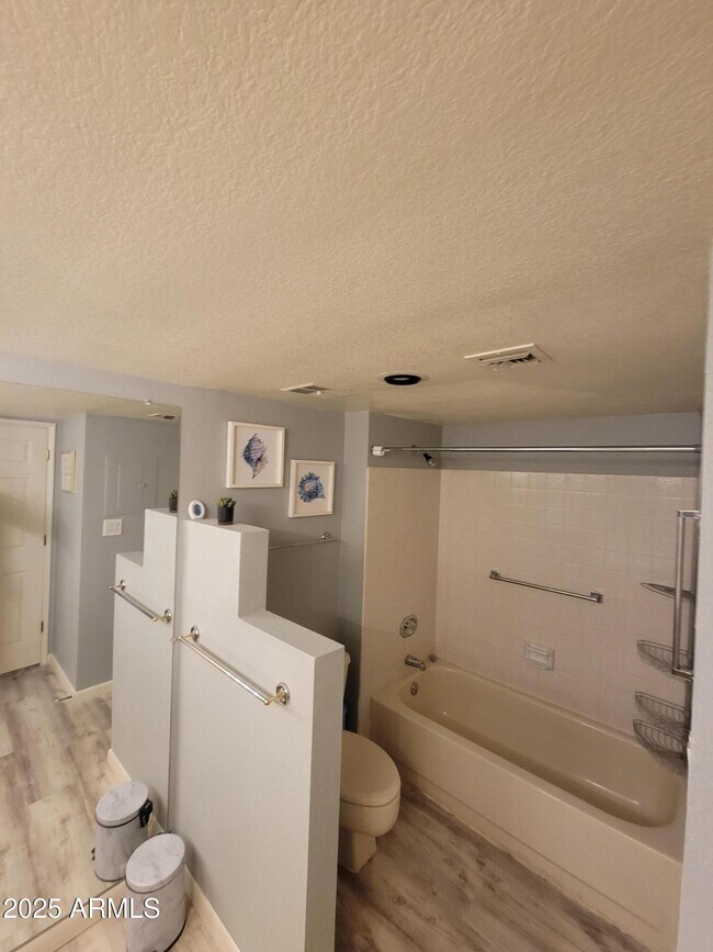 Foto del edificio - 12222 N Paradise Vlg Pkwy S