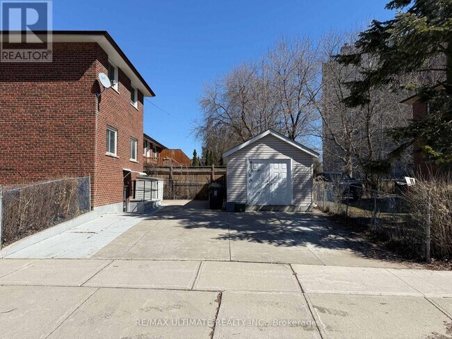 Building Photo - 43 Chapman Ave