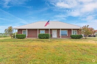 Building Photo - 4008 Old Hwy 6