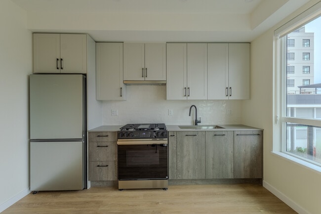 Building Photo - 27309 Fraser Hwy