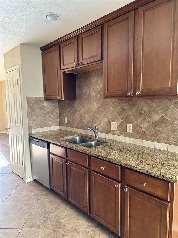 Foto del edificio - 812 Primrose Ln