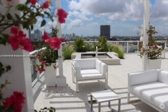 Building Photo - 4250 Biscayne Blvd
