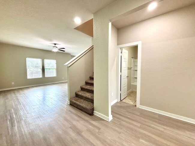 Building Photo - Roomy 4 Bedroom Home with 3 Full Baths!