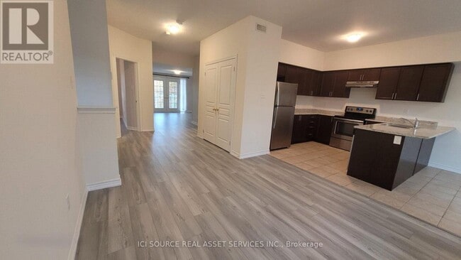Building Photo - 403 Westwood Dr