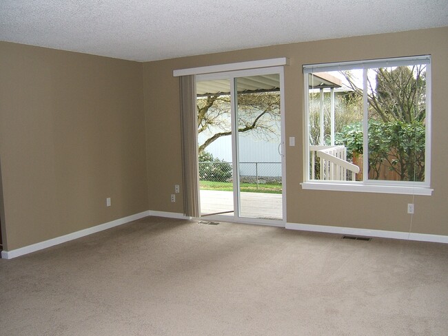 Living Room - 12839 NE 144th Way