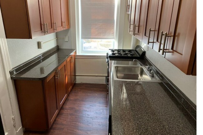 Building Photo - 9 Egremont Rd
