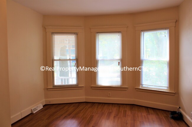 Building Photo - 3-bedroom, 1 full-bath apartment for rent ...