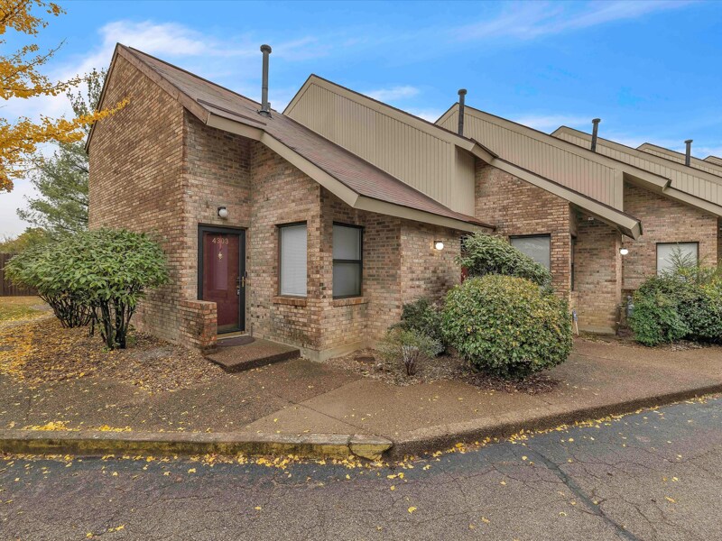 Primary Photo - 4303 Loft Cove