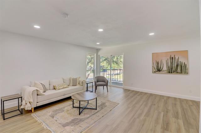 Building Photo - 4944 Amesbury Dr