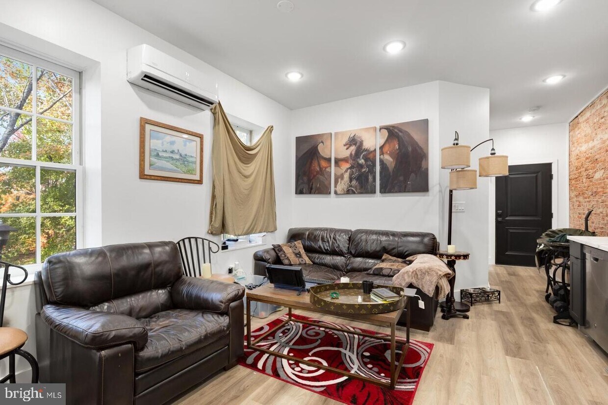Foto principal - 212 Catharine St