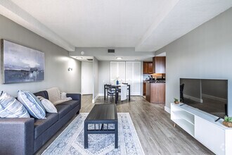 1BR, 1BA - 473SF - Living Room - 400 Maynard