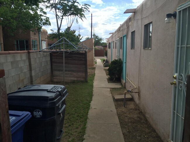 Foto del edificio - 427 Stanford Dr SE