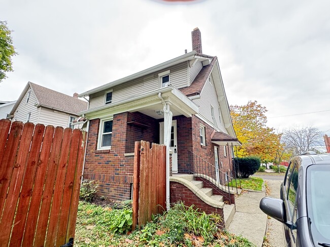 Foto del edificio - 2231 13th St SW