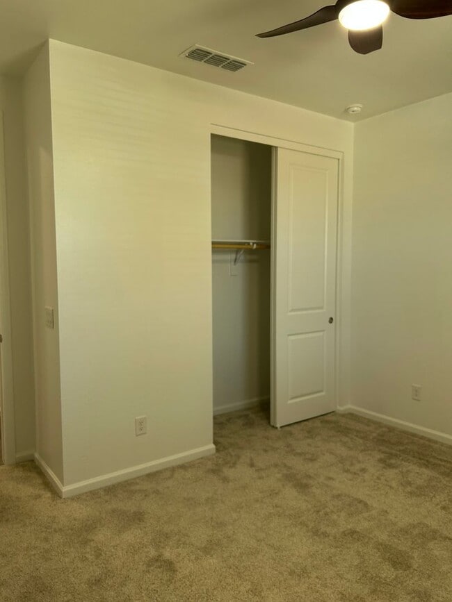 Foto del edificio - Single story 4bedroom home in North Copper Canyon