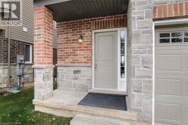 Building Photo - 14 Cleland Ave