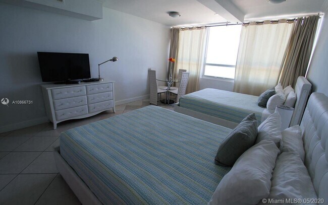 Building Photo - 5445  Collins Ave  1624 Miami Beach Fl 33140