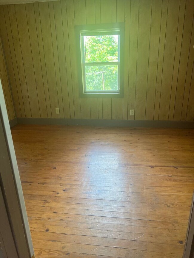 Foto del edificio - Cute 1 Bed 1 bath with nice yard