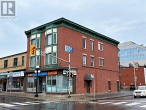 Building Photo - 120 Murray St