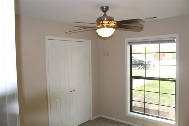 Building Photo - 2617 Raintree Dr