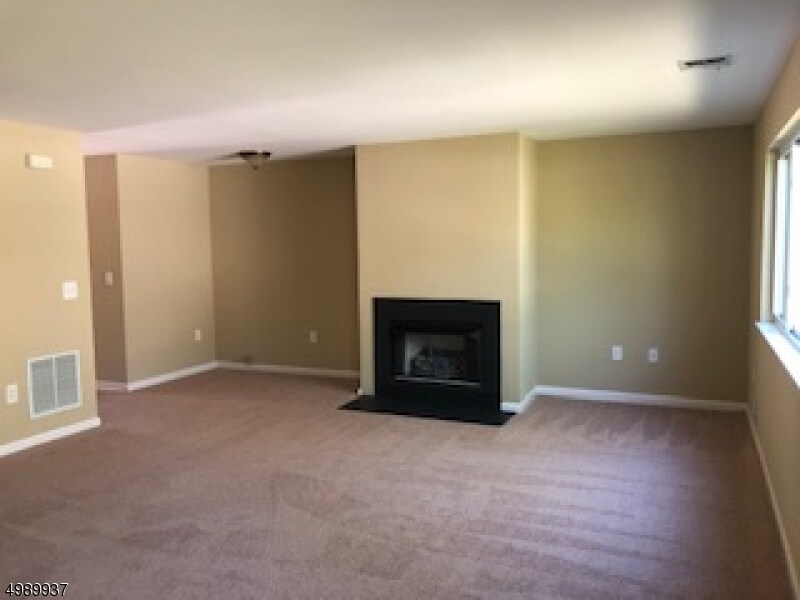 Primary Photo - 154 Falcon Ridge Way N