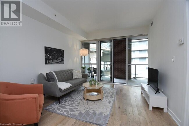 Building Photo - 20 Bruyeres Mews