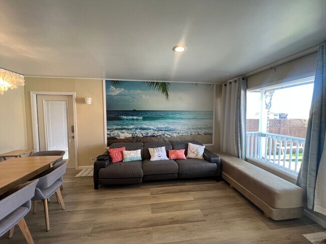 Foto del edificio - Home minutes from the beach