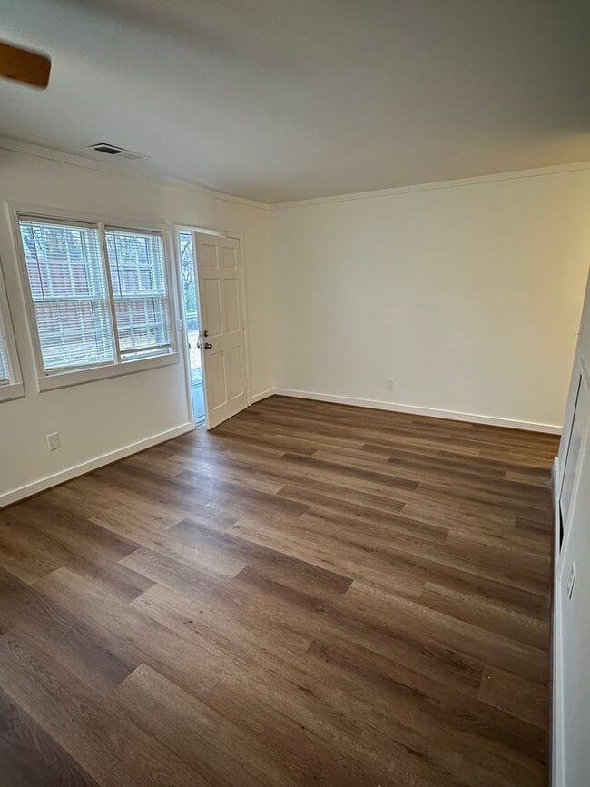 Foto del edificio - 722 Holly St