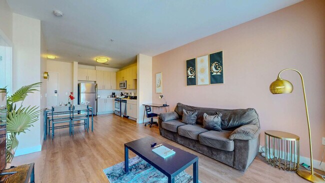 Building Photo - 545 Bedford St