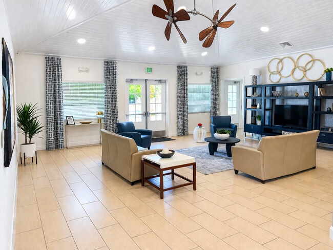 Casa club - East Pointe Place II