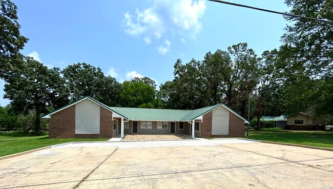 Building Photo - 1388 Highway 145