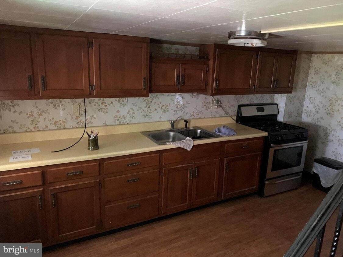 1506 W Lynn St, Edgewood, PA 17866 Townhome Rentals in Edgewood PA